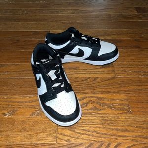 Nike dunks panda toddler size 13.5